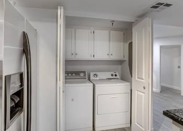 Executive 2 Bdrm In The Heart Of Biltmore * Phoenix