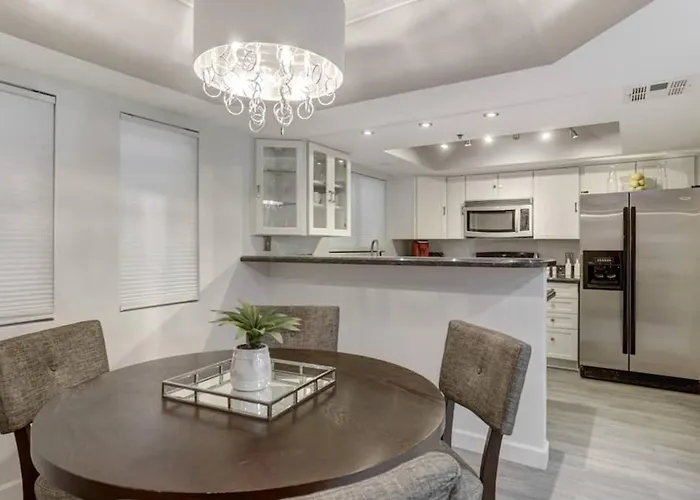 Executive 2 Bdrm In The Heart Of Biltmore Ferienhaus Phoenix